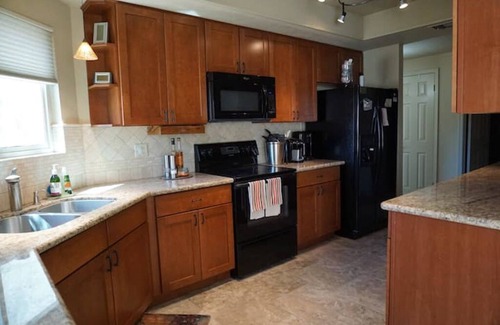 Tempe House | Tempe Townhouse with pool and tennis courts