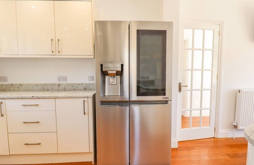 Sidmouth House | TEMPLE HOUSE, pet friendly, luxury holiday cottage in Sidmouth