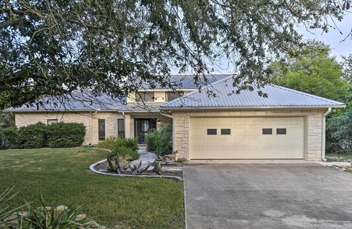 Temple House | Temple Lakefront Hideaway: 12 Miles to Downtown!