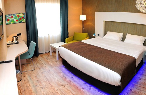 Sanayi Mahallesi Hotel | Tempo Hotel 4. Levent Istanbul