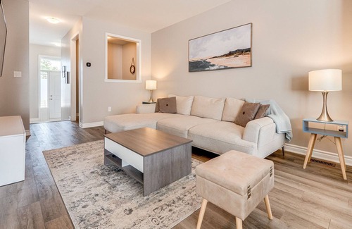 Halton Regional Municipality House | "Temporary Tranquility Awaits: 3-Bedroom Townhome in Milton, Ontario