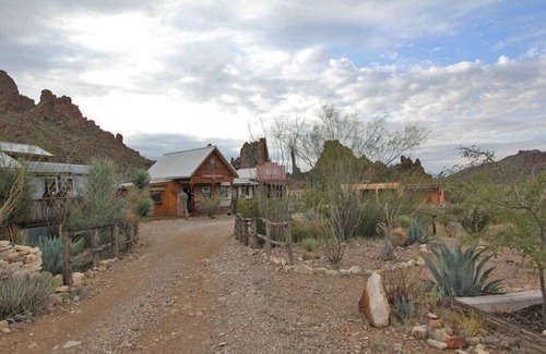 Study Butte-Terlingua Cabin | Ten Bits Ranch - Room # 20 - Law Office