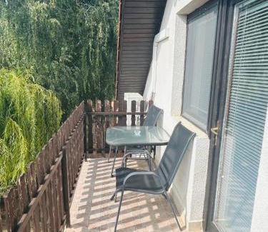 Ordacsehi Apartment | Tennis House with Balcony