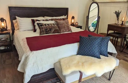 Hot Springs Other | Tent Glamping w/OFF-GRID Solar Horse Hollow Farm