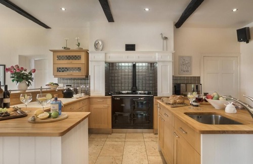Coniston House | TENT LODGE, pet friendly, character holiday cottage in Coniston