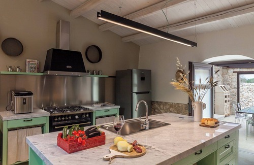 Rosolini Villa | Tenuta della Cava - Four Bedroom Villa, Sleeps 8