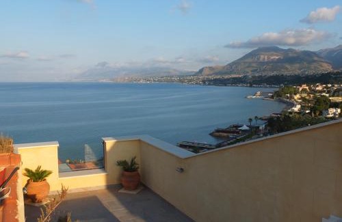 Santa Flavia House | Tenuta Sperlinga - Il Campanile