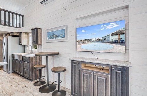 Port Aransas Cottage | Tequila Sunrise Sfth6 1 Bedroom Cottage by RedAwning