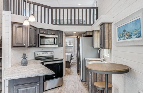 Port Aransas Cottage | Tequila Sunrise Sfth6 1 Bedroom Cottage by RedAwning