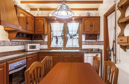 La Concepcion House | "Teresita High Views" with Panoramic View, Private Pool, Wi-Fi, Garden & Terrace
