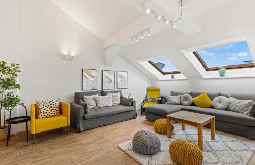 Neulerchenfeld Apartment | Terrace - 155 m² - 5 min U6 Thaliastraße