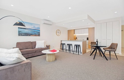 Victor Harbor Apartment | TERRACE 208 THE FRONTAGE LINEN & WIFI