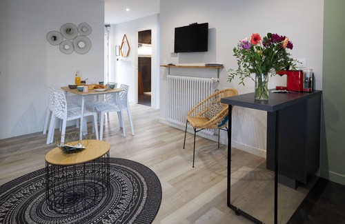Vannes House | Terrace and Sauna on foot from the Centre in a quiet area Wifi Free parking