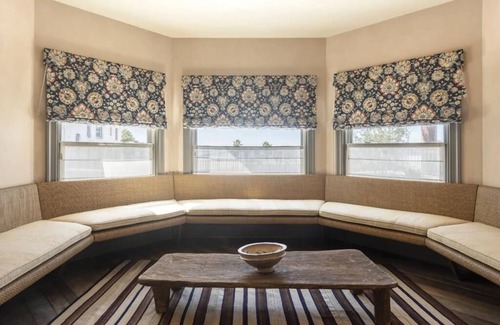 Ocean Park Apartment | TERRACE BATHTUB KING SUITE