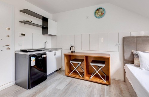 Oberhausen Apartment | Terrace Escape in Oberhausen