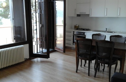 Sarnico Apartment | Terrace on Lake Iseo-free WIFI-DISCOUNTS FROM NOVEMBER TO JANUARY
