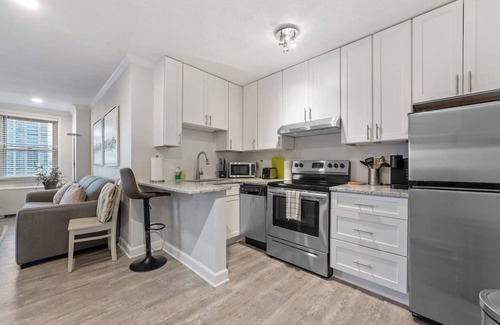 Downtown Atlanta Condo | Terrace, Skyline View, Downtown, Restaurant & Bars