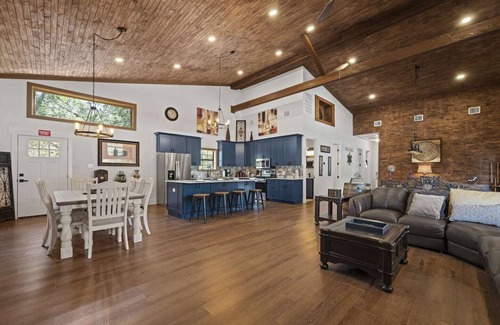 Wimberley House | Terracotta Bliss Wimberley Retreat for 28 Guests