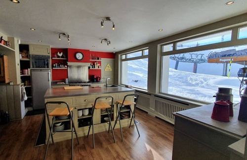 Viel-Alpe Ski Chalet | Terrasse panoramique, sauna privé, salle de jeux