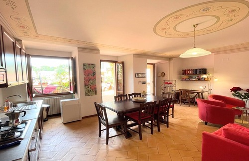 Spoleto Apartment | Terrazza Bella/air-con, Spoleto central, 10 mins walk/train station, Rome 1 hr