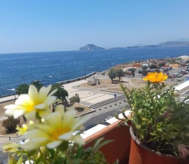 Pozzuoli Apartment | Terrazza Miracapri