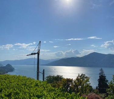 Brezzo di Bedero Apartment | Terrazza sul lago