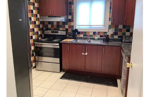 Rathwood Apartment | Terrific 4-bedroom apartment with AC in Mississauga