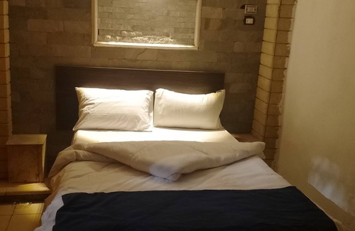 Luxor Hotel | Terrific 4-bedroom hotel in Luxor with AC, WiFi and swimming pool