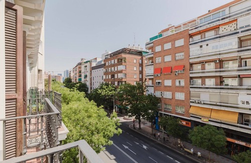 Tetuan Apartment | Terrific Berruguete 2BR w/Balcony, A/C, Doorman & Washer, by Blueground