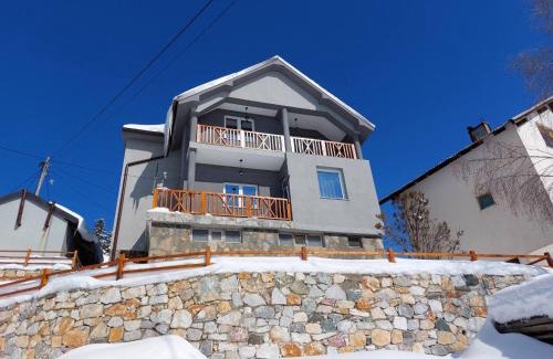 Mavrovi Anovi Apartment | Tetka Viki