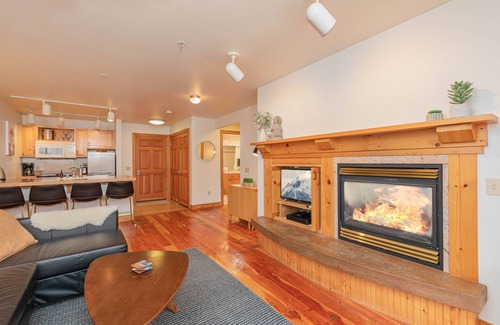 Driggs Condo | Teton Creek Resort Condo, 17 minutes to Grand Targhee Ski Resort,King Size Bed