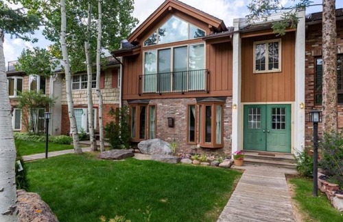 Vail Condo | Texas Townhouse On Gore Creek, Walk To Lifts, Vail Village
