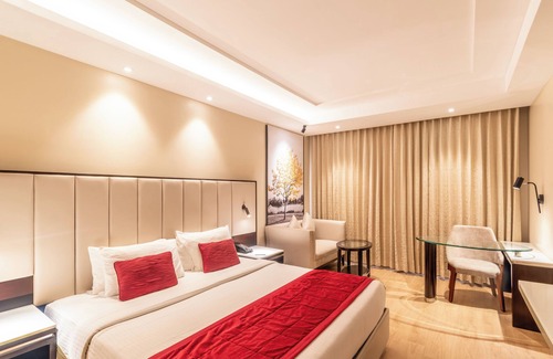 Hosur Hotel | TGI Grand Fortuna
