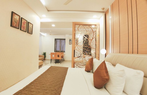 Bhopal Hotel | TGI Insignia
