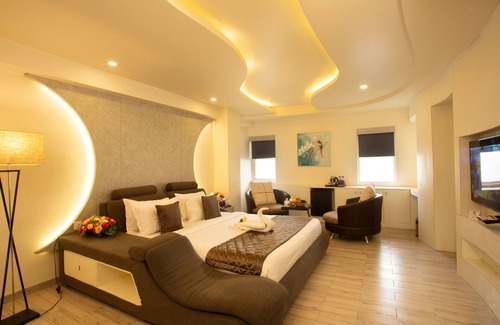 Ram Nagar Hotel | TGI SPS Grand