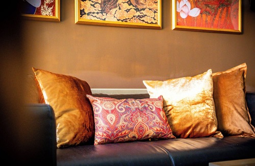 Bordesley Apartment | Thai Suite + Pool table/Games + Free Park + Netflix