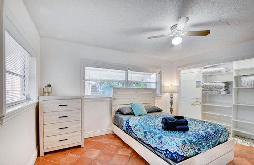 Mango Groves House | Thai Villa Downtown Historic Home - 1mi to Beach