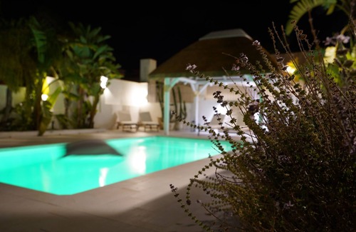 Coin Apartment | Thani Holidays