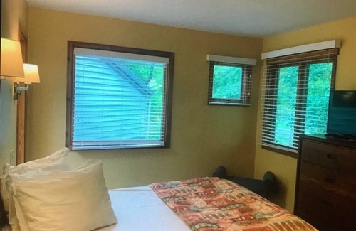 Shawnee On Delaware Resort | Thanksgiving In The Poconos! $99 a night!
