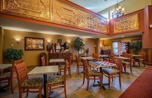 Pittsfield Condo | Thanksgiving Mountain Lodge, Mass.- 1 BR 1 Ba. Bousquet Mt Ski 11/26-11/29/2025