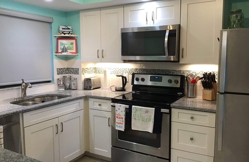 Sand Key Condo | THANKSGIVING ON THE BEACH! Book NOVEMBER stay TODAY!