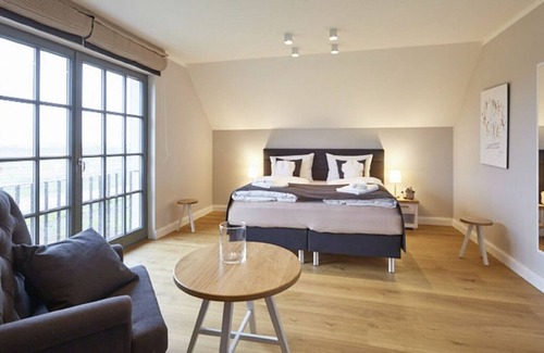Kreptitz Apartment | Thatched villa with 2 bedrooms and fireplace E26
