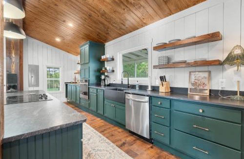 Tattnall County House | The 1900 Farmhouse Retreat - on 78 acres