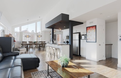 Stoneham Ski Chalet | The 26 - Chalet In Stoneham