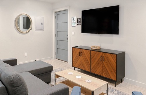 Central Oklahoma City Apartment | The 405 Contemporary