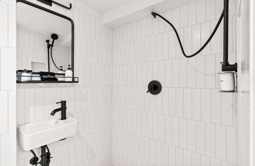 Pacific Heights Apartment | The Addison by Kasa | Stylish Loft | San Francisco