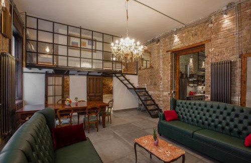 Palace District Apartment | The Address Royal Loft