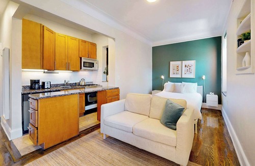 Alphabet City Apartment | The Alphabet Haus Vibe 8768