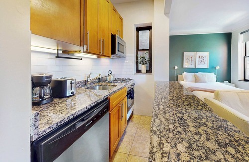 Alphabet City Apartment | The Alphabet Haus Vibe 8768