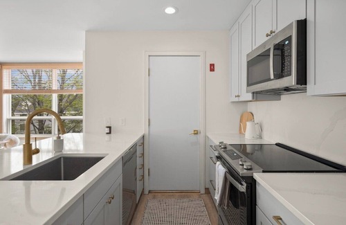West Dover Condo | The Alpine Escape | Slope-Side Condo at Mount Snow